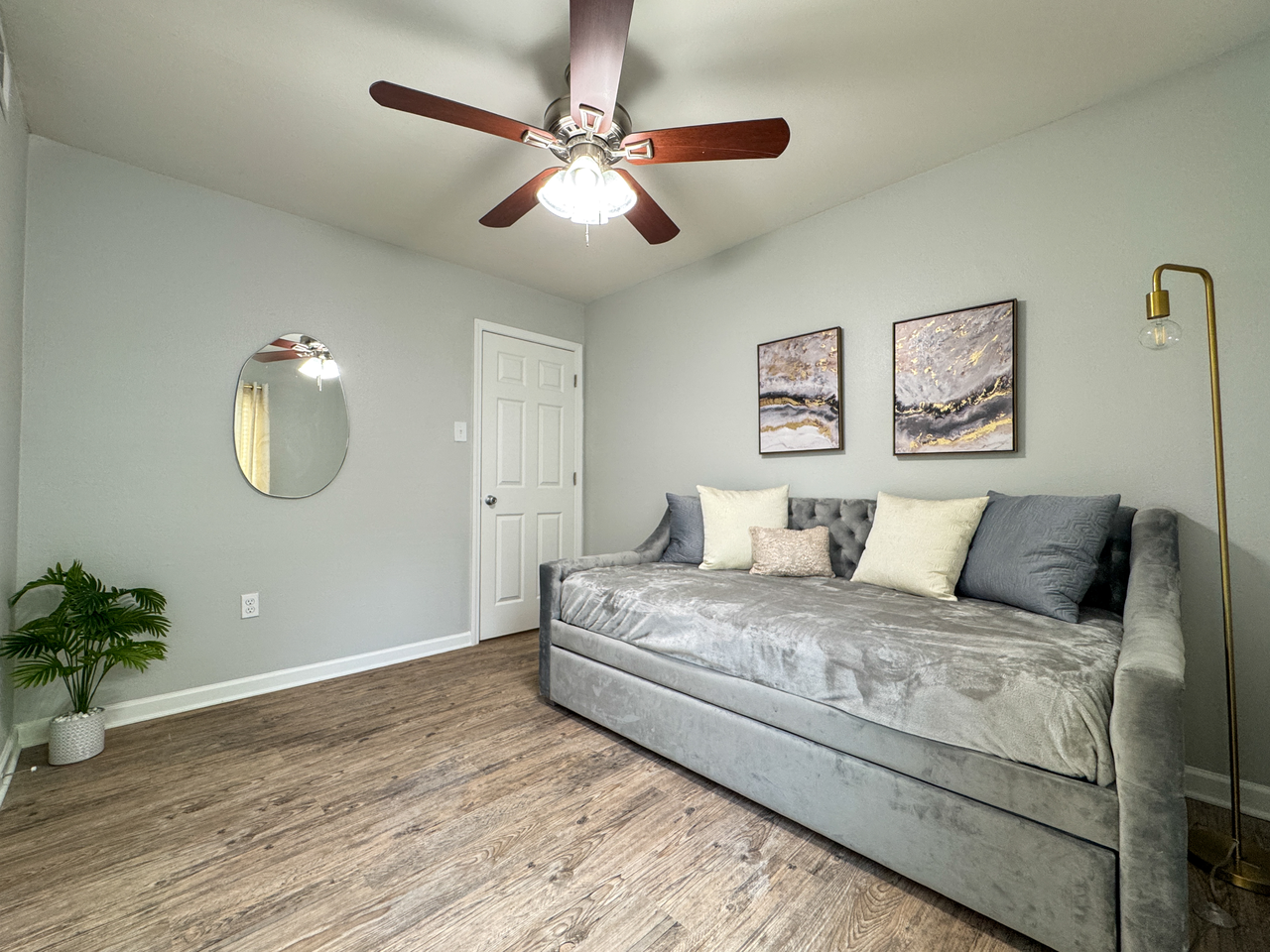 Jefferson Arms - Photo 6 of 48