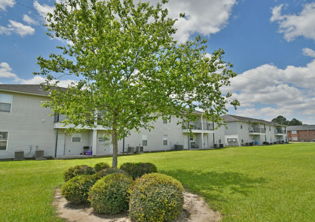 Camellia Trace Apartments - Photo 2 of 15