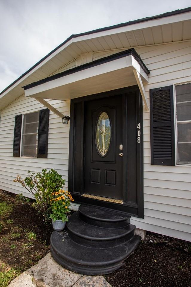 408 Martin Luther King Jr Dr - Photo 3 of 20