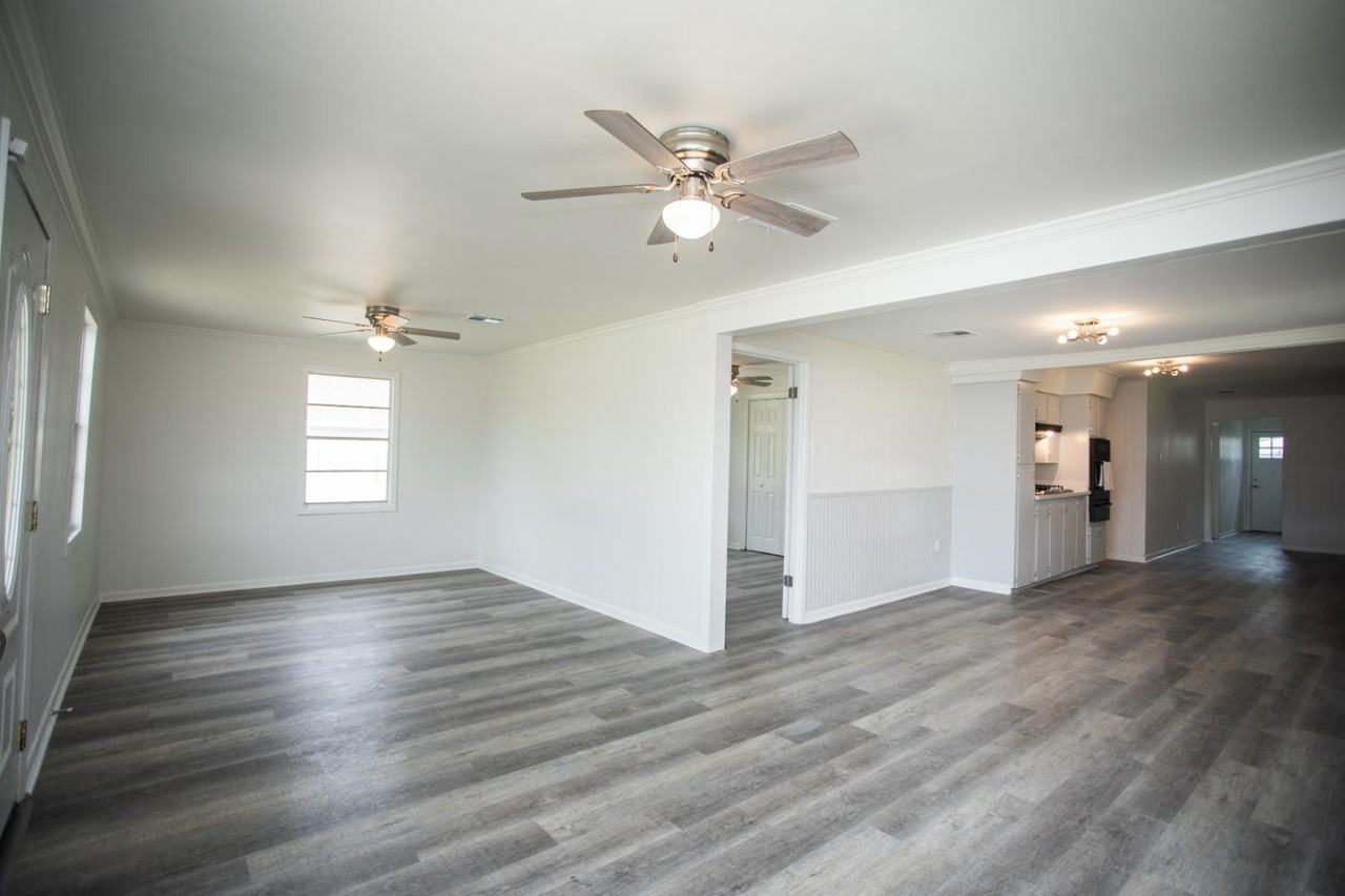 408 Martin Luther King Jr Dr - Photo 4 of 20