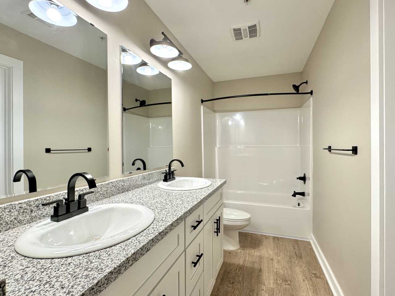 Hidden Pointe Apartments - Photo 5 of 51