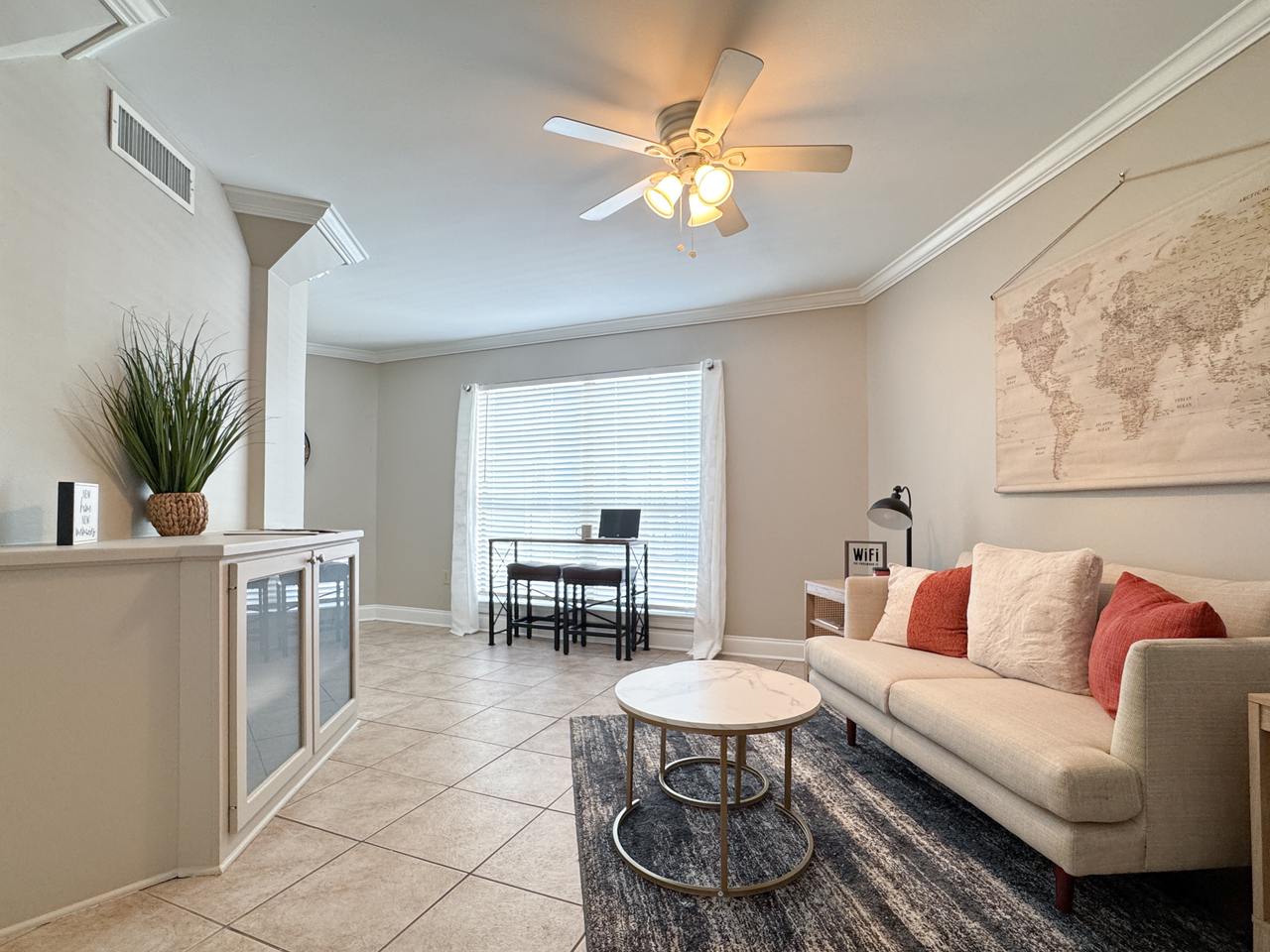 The Hive @ 3rd - Photo 2 of 51