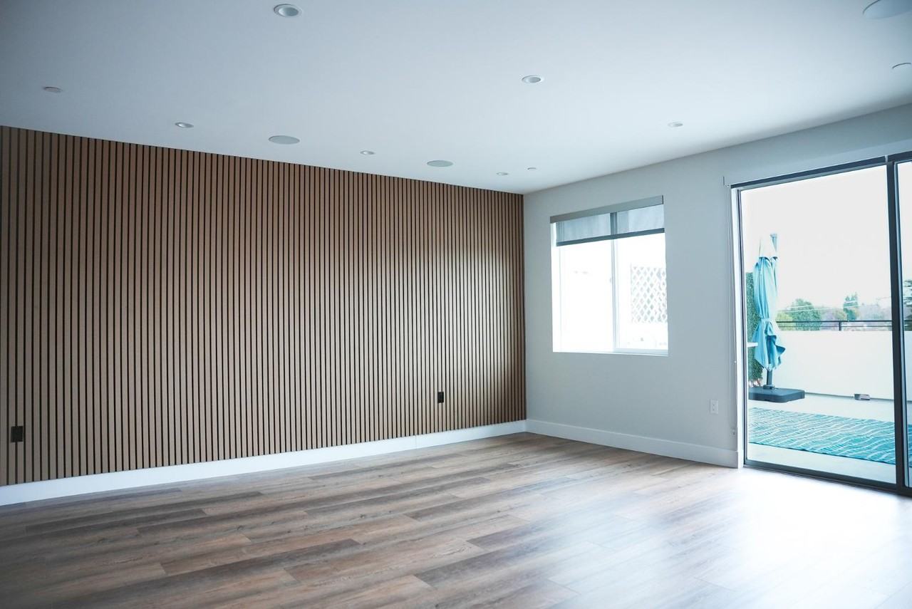 8940 Reseda Blvd - Photo 6 of 23