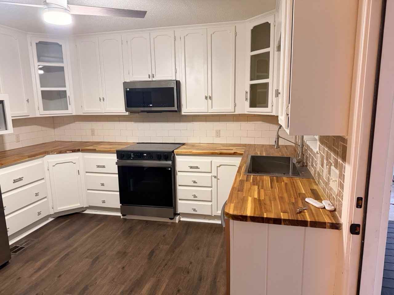 1213 N 32nd Ave #NA - Photo 7 of 50