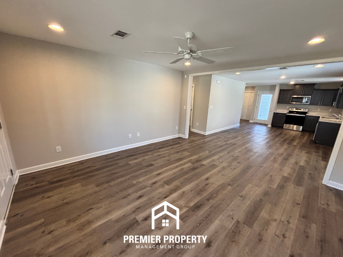 7190 60th Ave E - Photo 4 of 23