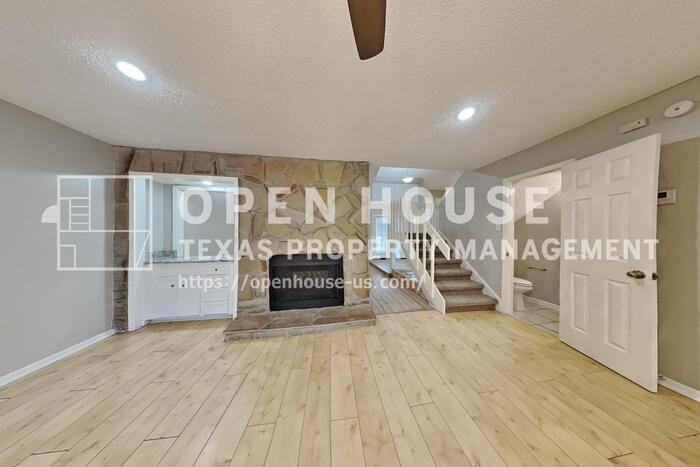 542 Enchanted Hollow Dr - Photo 7 of 20