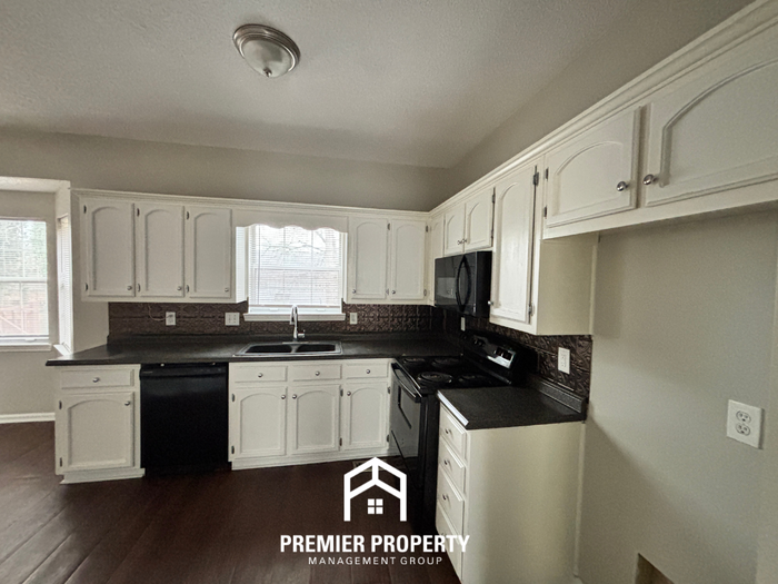 116 Cambridge Ln - Photo 7 of 27