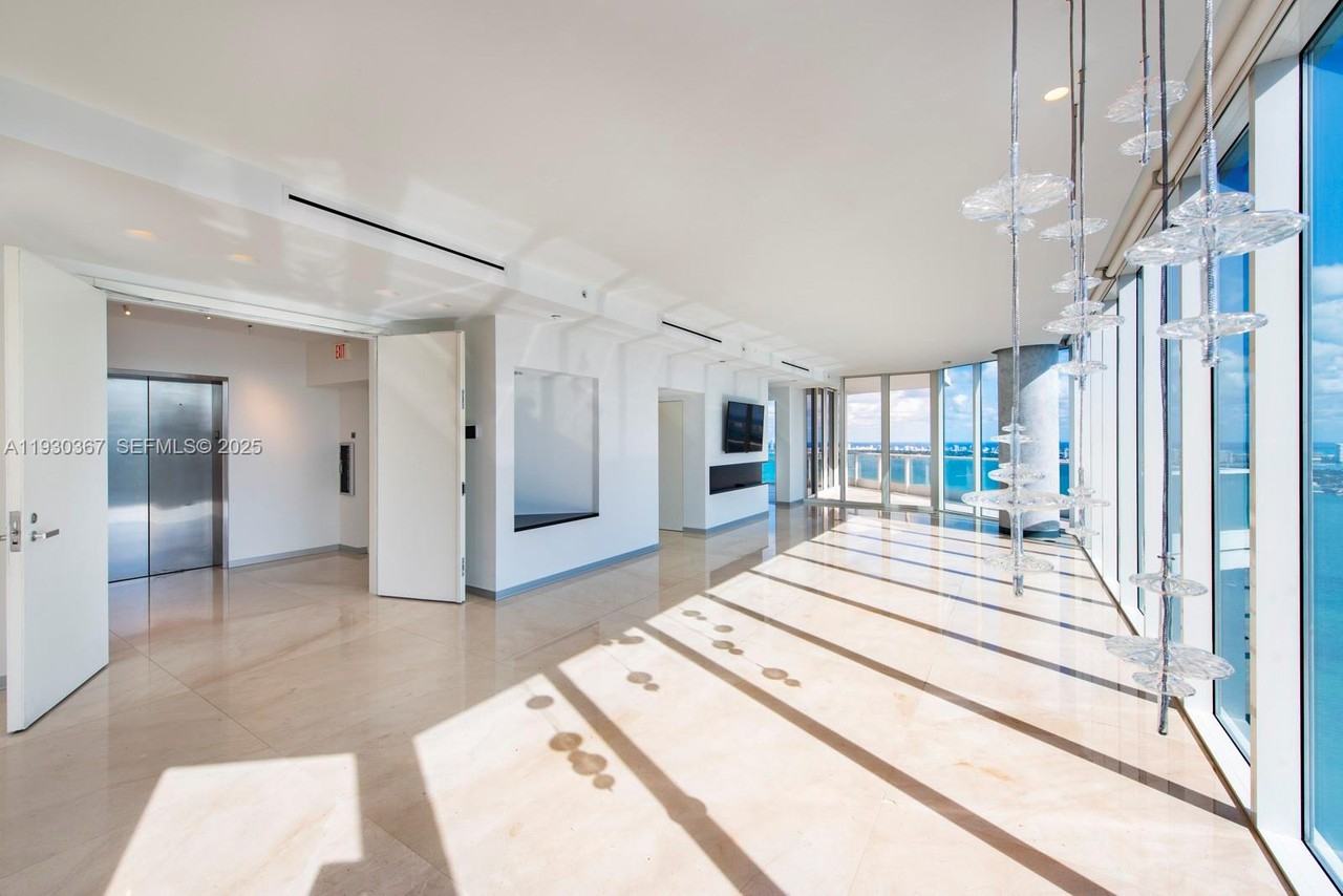 NE 20th Terrace & N Bayshore Dr - Photo 2 of 28