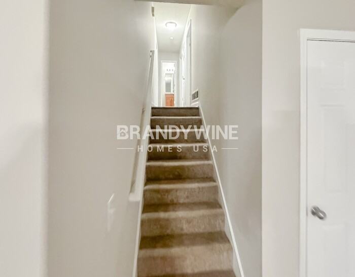 700 Newport Dr - Photo 3 of 28