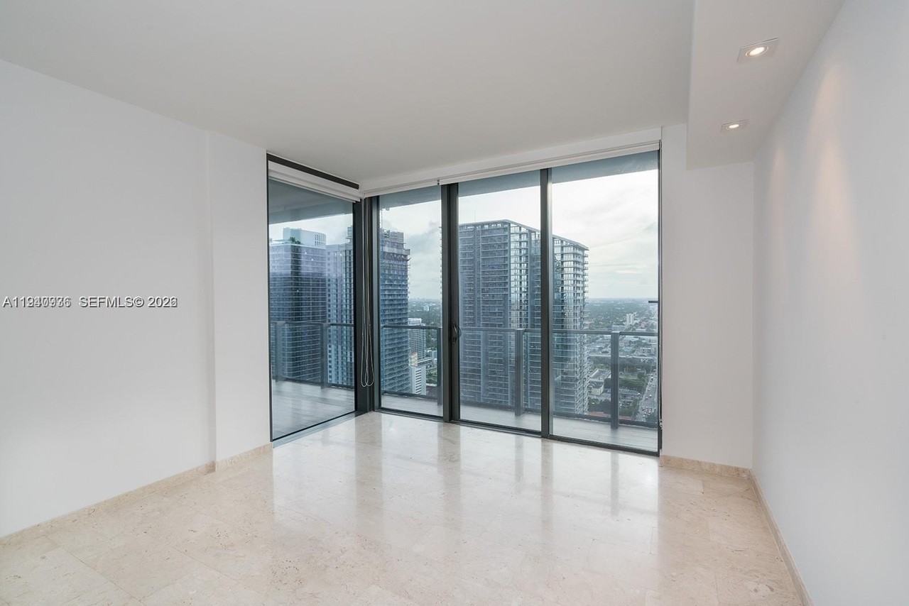 Brickell Ave & SE 7th St - Photo 4 of 12