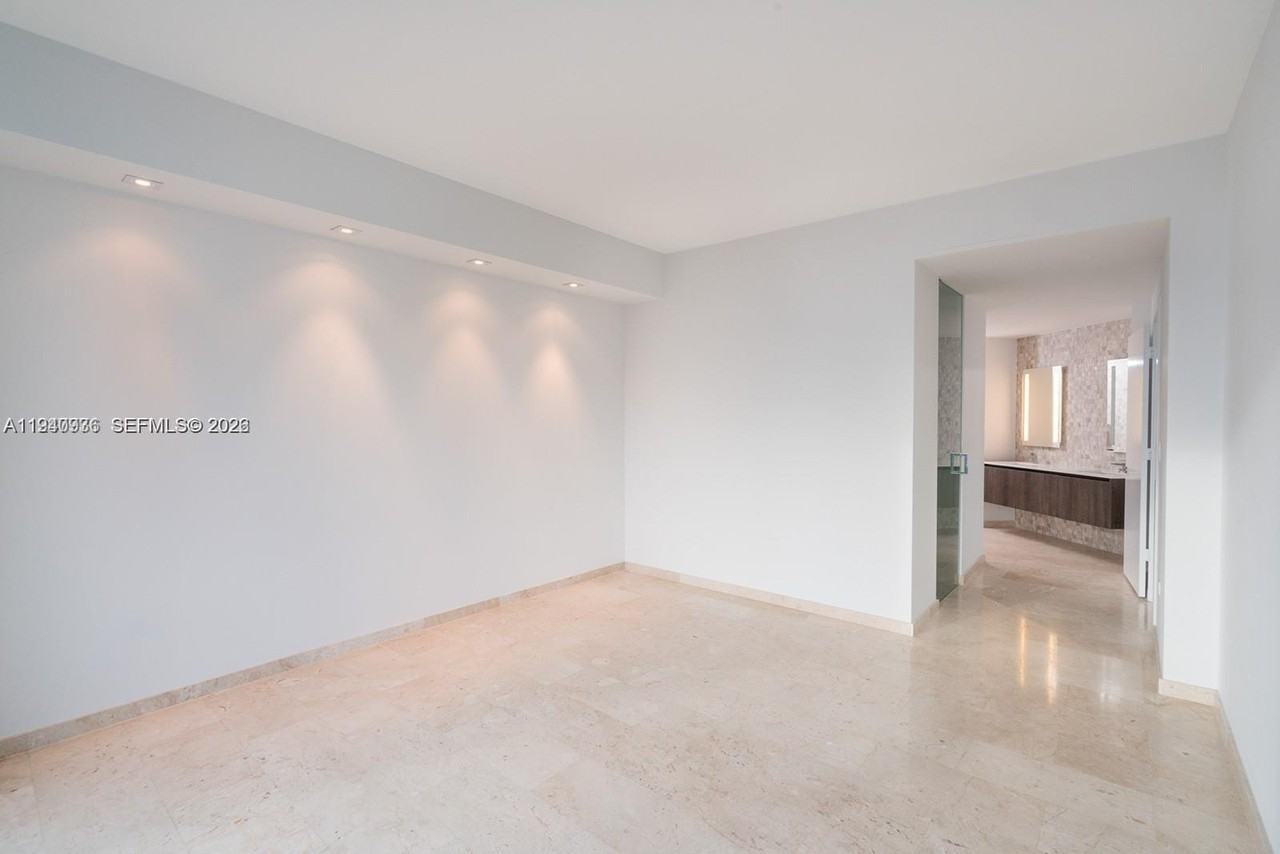 Brickell Ave & SE 7th St - Photo 7 of 12