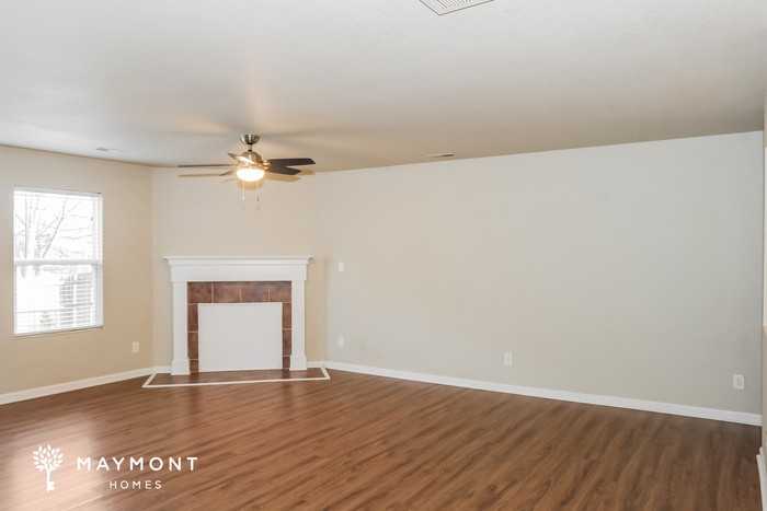 387 Jasmine Dr - Photo 5 of 13