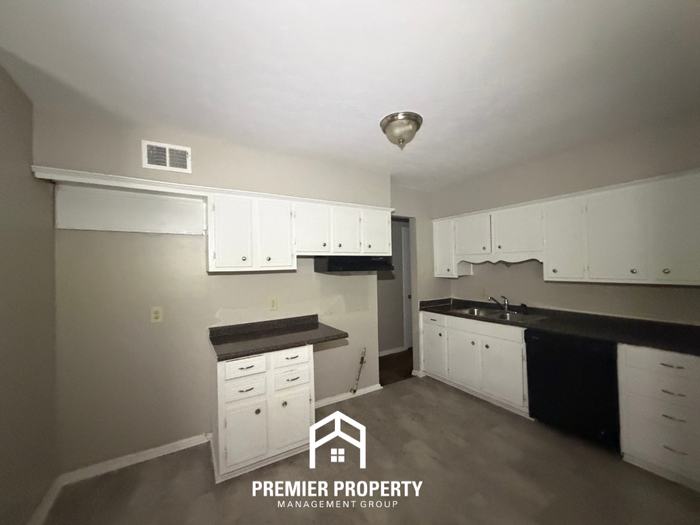 4433 E Mallory Ave - Photo 6 of 23