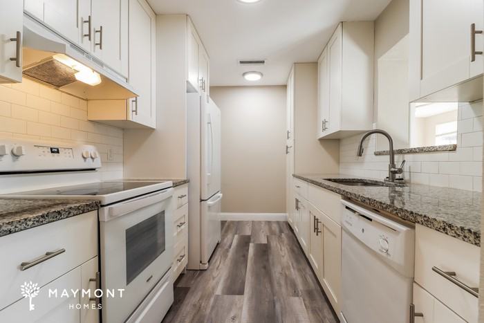 1023 San Pedro Dr - Photo 6 of 12