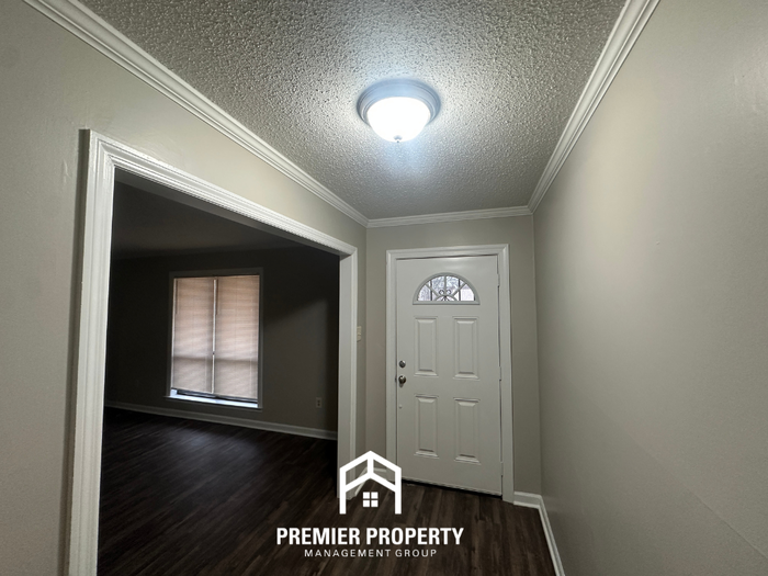 3041 Wood Thrush Dr - Photo 2 of 30