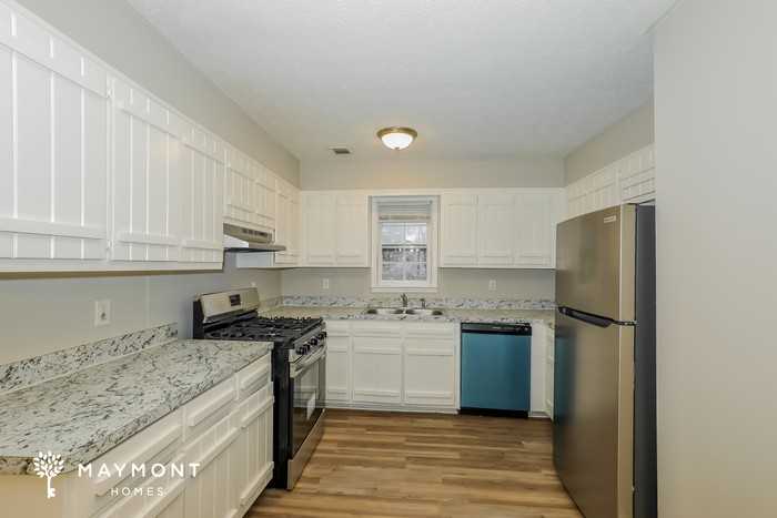 5704 Wesson Dr - Photo 6 of 12