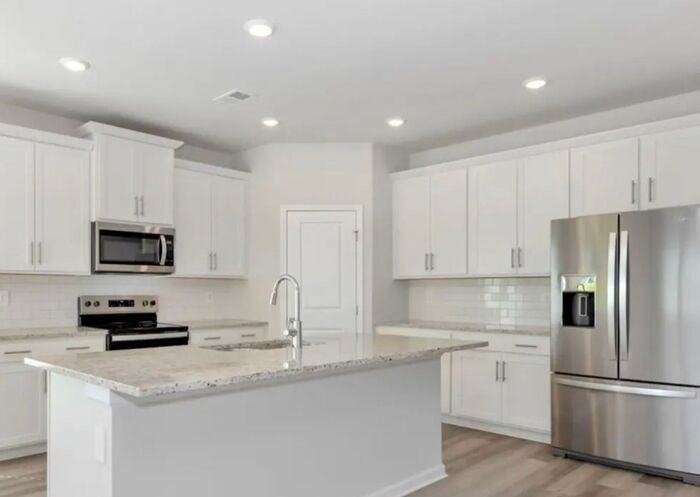 29362 Satilla Cir - Photo 6 of 12