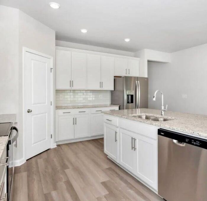 29362 Satilla Cir - Photo 7 of 12