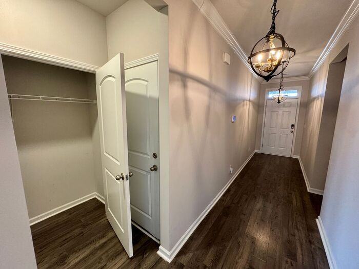 124 Blackburn Trce - Photo 4 of 34