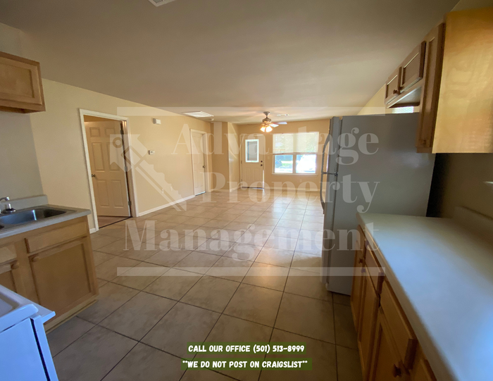 1136 Ash St #A - Photo 3 of 9