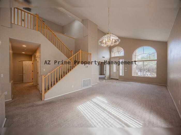 522 N Kimberlee Way - Photo 5 of 36