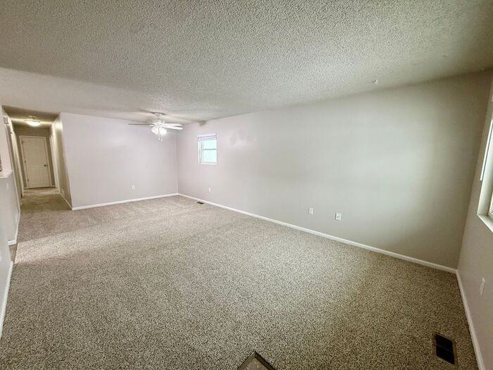 3817 Dalton Dr - Photo 5 of 19