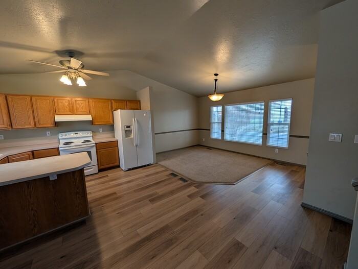 2117 W 1275 S - Photo 3 of 17