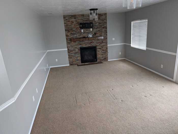 2117 W 1275 S - Photo 6 of 17