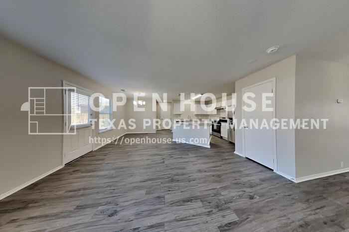 14910 Sugar Crystal Ct - Photo 5 of 22