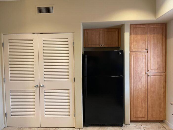1435 W Kilburn St #2102 - Photo 7 of 28