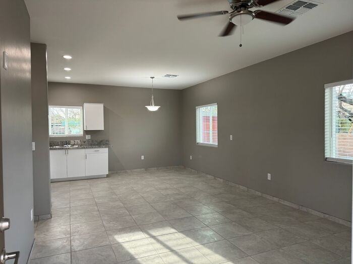 2581 E Pinal Vis #1 - Photo 3 of 46