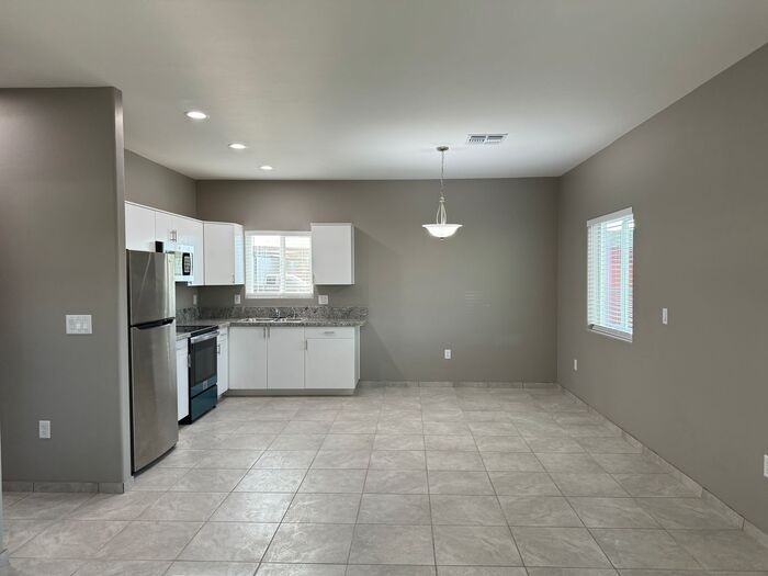 2581 E Pinal Vis #1 - Photo 5 of 46