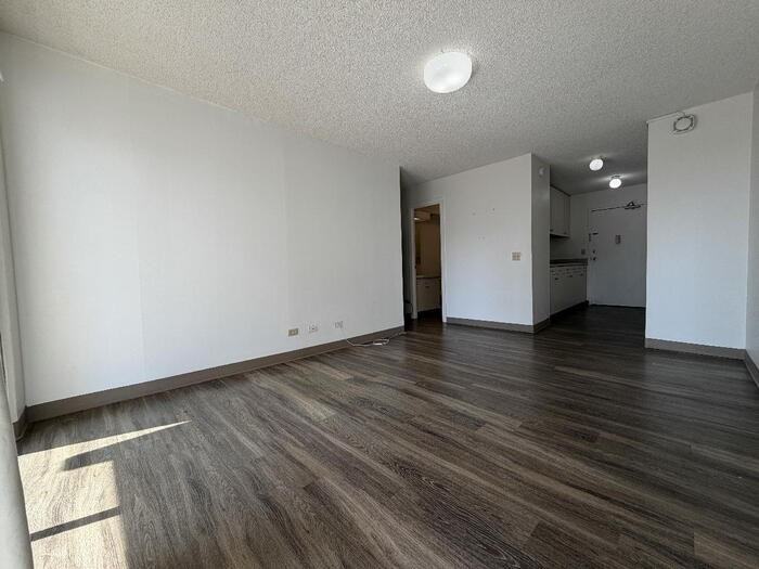 2464 Prince Edward St - Photo 2 of 5