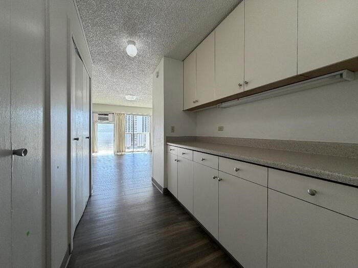 2464 Prince Edward St - Photo 4 of 5