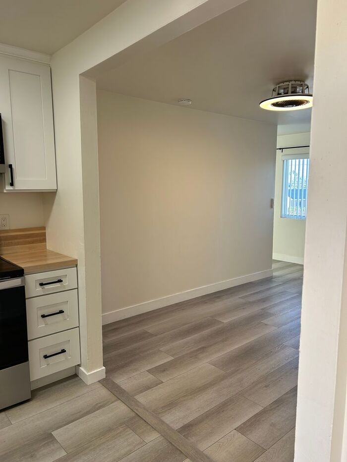 984 Mission Dr #4 - Photo 2 of 19