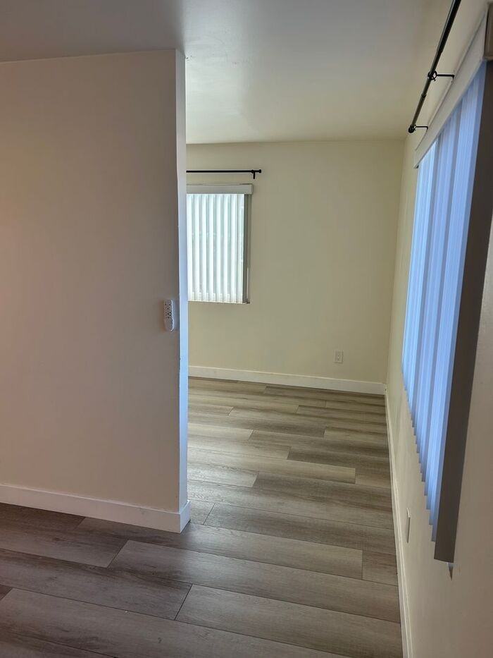 984 Mission Dr #4 - Photo 4 of 19