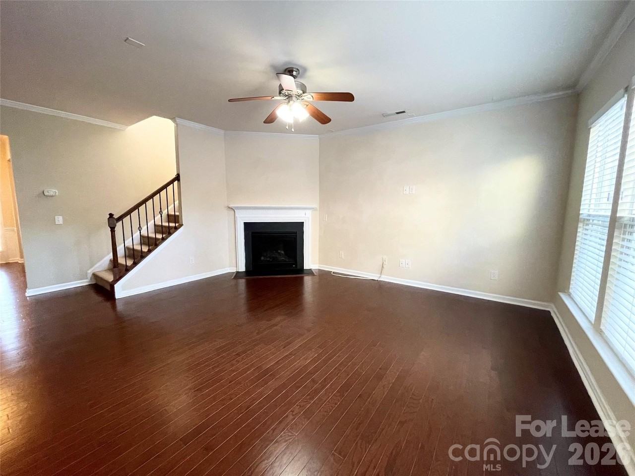 141 Four Seasons Way - Photo 3 of 19