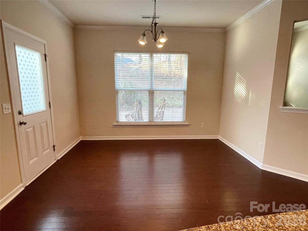 141 Four Seasons Way - Photo 7 of 19