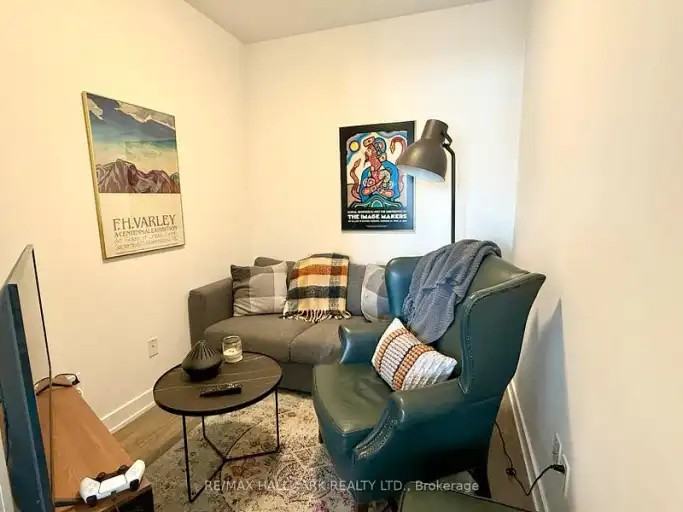 630 Greenwood Ave #312 - Photo 4 of 11