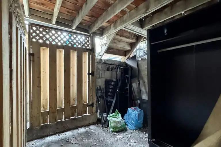 364 Dundas St E #4 - Photo 2 of 19