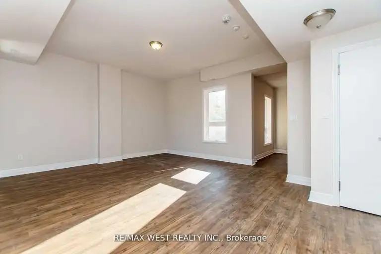 13 Grange Ave #2 - Photo 4 of 12