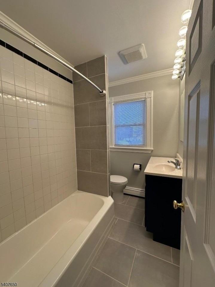 112 Park St - Photo 5 of 18