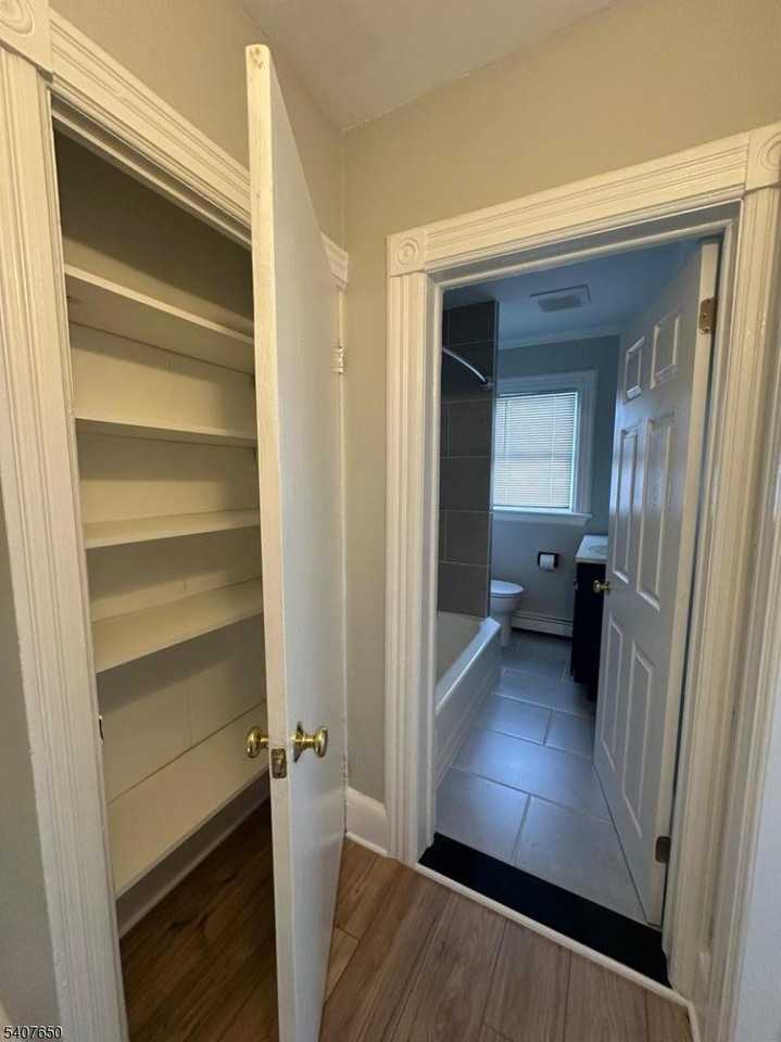 112 Park St - Photo 6 of 18