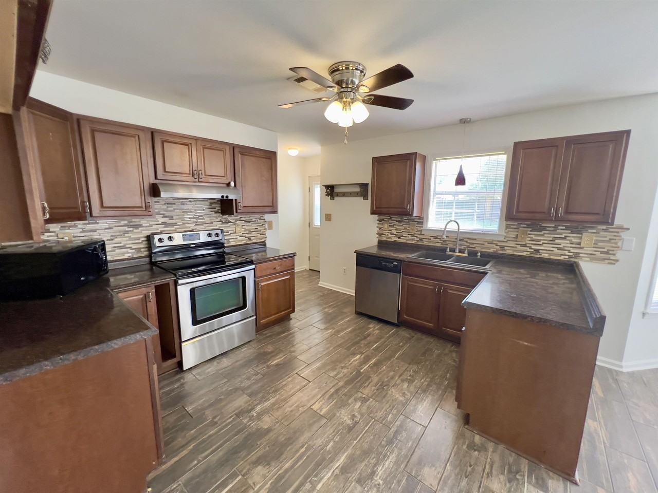 251 Cross Point Cv - Photo 7 of 17