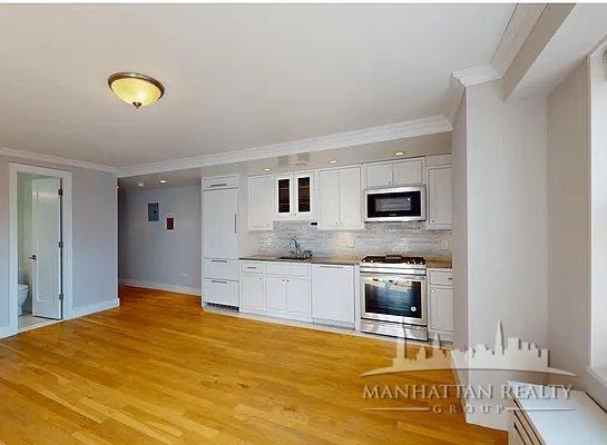 W 93rd St #507R - Photo 2 of 6