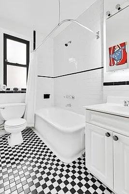 W 55th St #7A - Photo 6 of 8