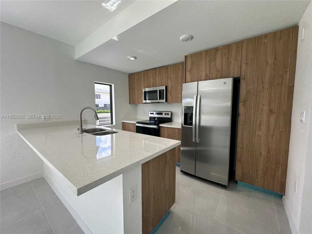 232 Nw 13th Ct #232 - Photo 6 of 14