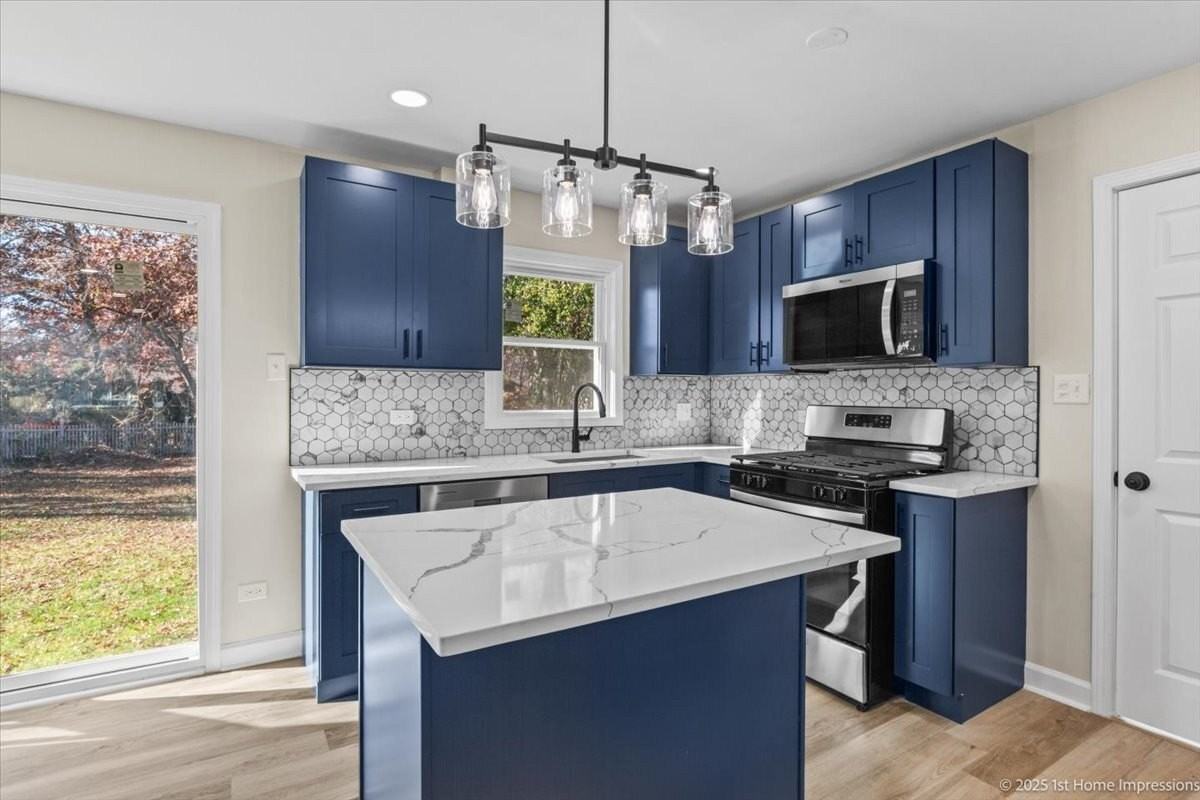 17740 Clyde Ave - Photo 5 of 13