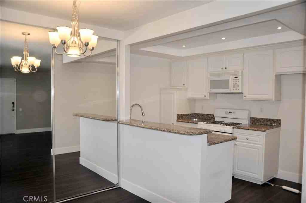 16040 Leffingwell Rd - Photo 3 of 18