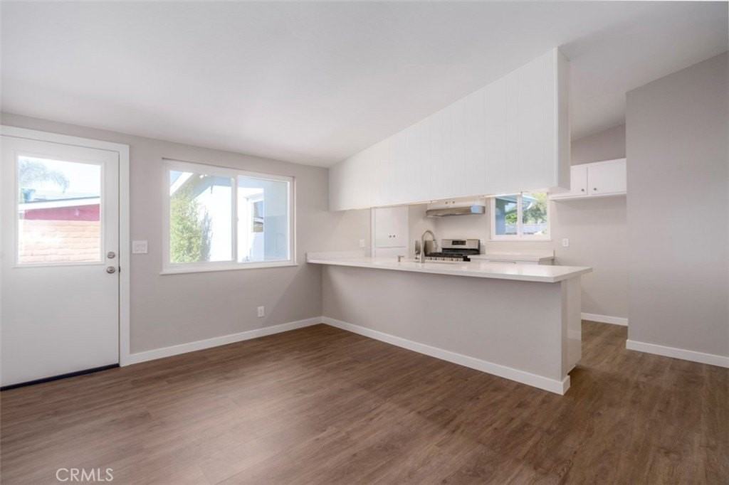 2391 Westminster Ave - Photo 6 of 26